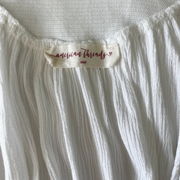 American Threads White Lace Flowy Blouse Size Small - Picture 8 of 10